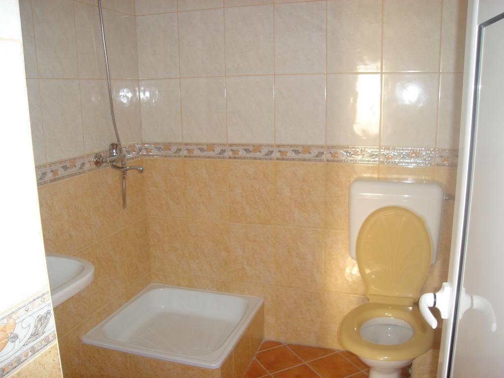 Pensiunea Mara Baiculesti Kamer foto